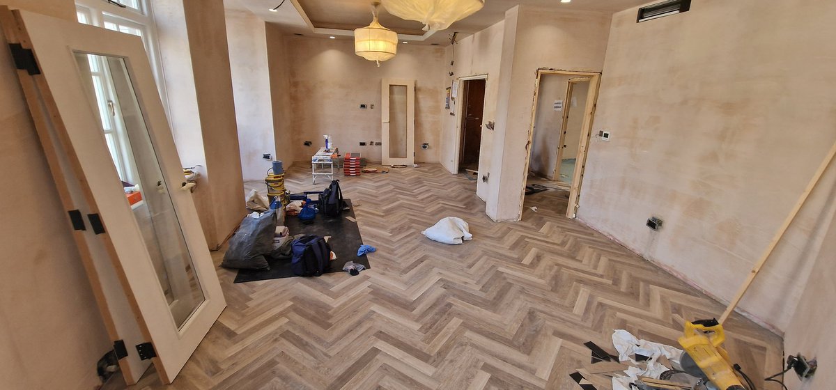 Sanjmbell's tweet photo. Hit the dance floor! Bespoke flooring being installed this week....
#flooring #knightsbridgeSW7
#renovation #constructionlife #ProjectSW7 #flooringisanart https://t.co/icm4If9RKy