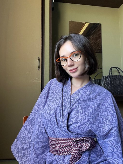 250 Rt and I will post the one you waiting for 😋 https://t.co/9sbv27gwlL