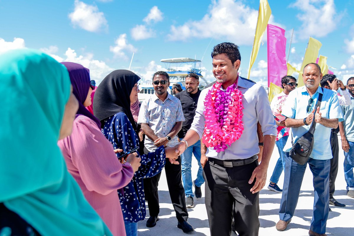 Nabyl_xamyl_'s tweet photo. #HappsNow
PPM,PNC ge Riyaasee Candidate is Dr Mohamed Muizzu ge Running-Mate Hussain Mohamed Latheef Male’ Atholhuge Rahthakah Kurahvaa Dhathuru fulhu 
📌K.Huraa
#FreePresidentYameen
#DrMuizzuSembe2023
#DhiveheengeRaajje
#ZuvaanugeSembe 
#Vote4Muizzu https://t.co/CrKosDv9Dq