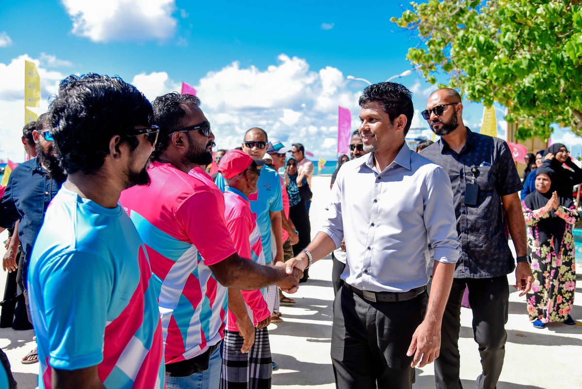 Nabyl_xamyl_'s tweet photo. #HappsNow
PPM,PNC ge Riyaasee Candidate is Dr Mohamed Muizzu ge Running-Mate Hussain Mohamed Latheef Male’ Atholhuge Rahthakah Kurahvaa Dhathuru fulhu 
📌K.Huraa
#FreePresidentYameen
#DrMuizzuSembe2023
#DhiveheengeRaajje
#ZuvaanugeSembe 
#Vote4Muizzu https://t.co/CrKosDv9Dq