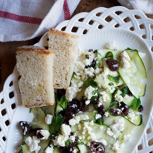 📍 ¡Y hoy os traemos una deliciosa #receta de uno de nuestros cocineros favoritos, <a href="/Raulenlaplaya/">Raul en la playa!</a> !

📝 ¡Toma buena nota y que aproveche! ¡Y no te olvides de elegir productos #ecológicos 💚!

contigoenlaplaya.com/2023/07/ensala…