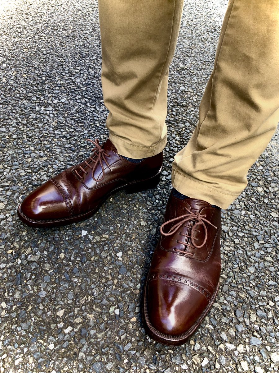 kunn_denim's tweet photo. お仕事革靴【アルバラデホ】
スペインの老舗
カルミナの祖先って感じ
厚めの���ザーソールがグッド
#革靴
#アルバラデホ
#ALBALADEJO
#スペイン靴 https://t.co/XK58VHA01B