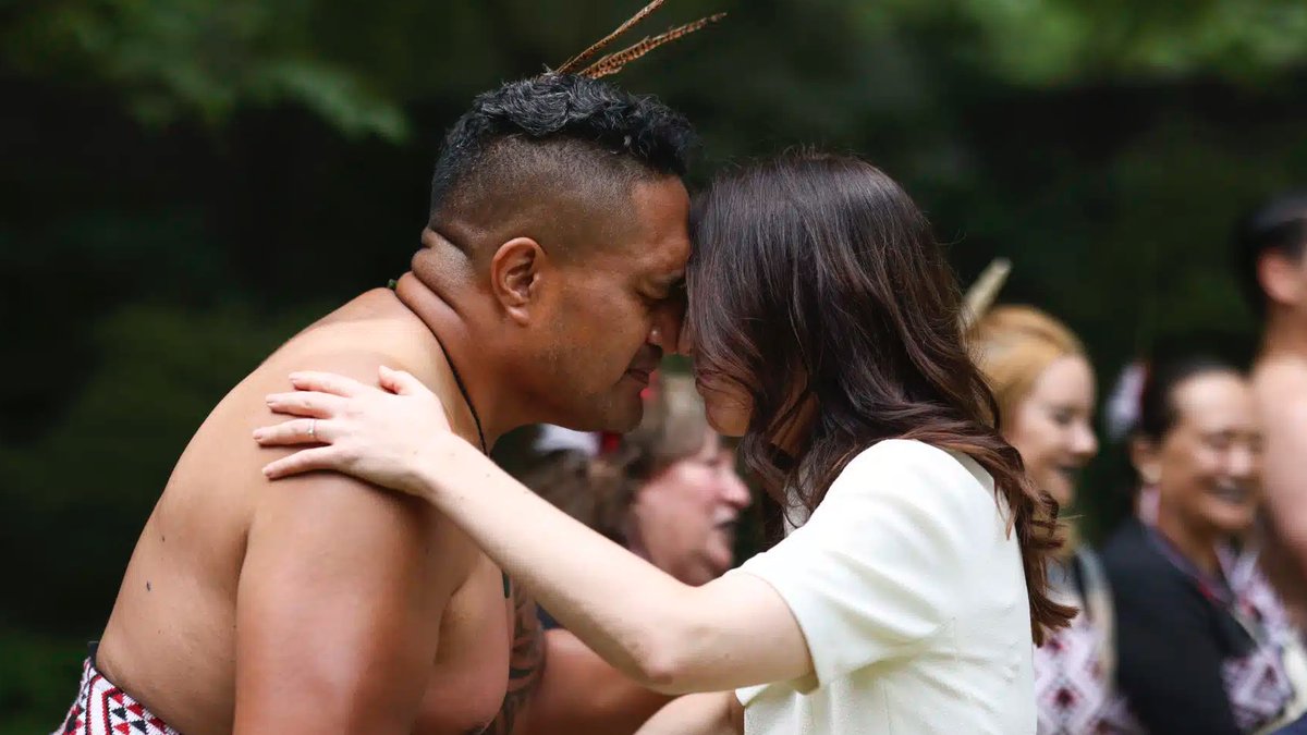 Fiona McCormack (<a href="/waikato/">The University of Waikato 🎓</a>) unpacks the troubled relationship between state bordering and Indigenous sovereignty in Aotearoa/New Zealand and examine how border violence, far-right rhetoric and white supremacy visibly emerge ➡️ Thur 28 Sept ⏰ 14:15 ☕️🥐
👉 bergenglobal.no/events/borderi…