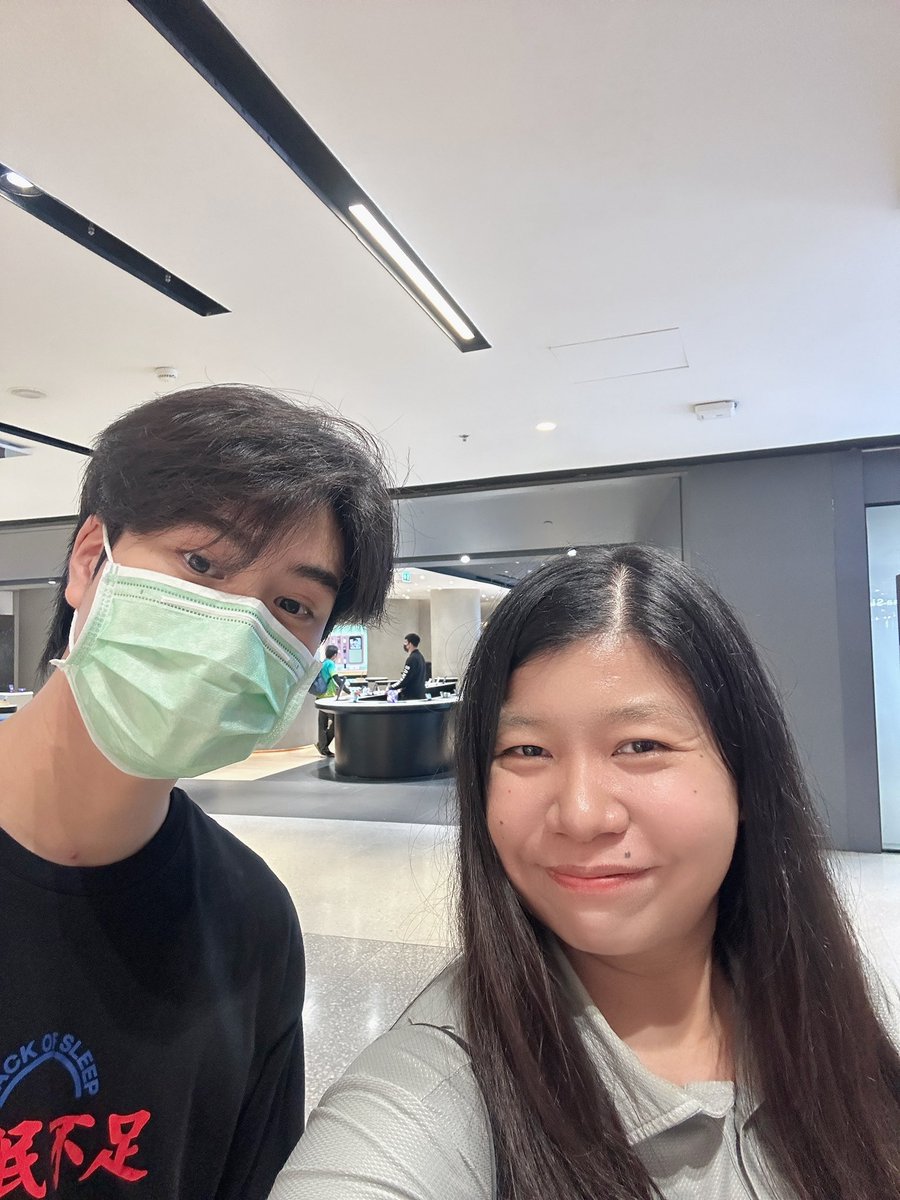 Punpunnizz's tweet image. แกกกกกกกกกก ชั้นจะร้องงงงงงง ก็มองอยู่ว่าใช่ป่าวว้าาาา พอเสยผมปุ๊บ โอเค ชัดเลยยยย ลูกอิชั้นเองค่ะ ได้บังเอิญเจอลูกให้สมกับชื่อแอคมัมหมีน้องเจมหน่อย กราบแต้มบุญนี้ ฮือออออออออออ 🥹

#Gemini_NT #เจมีไนน์