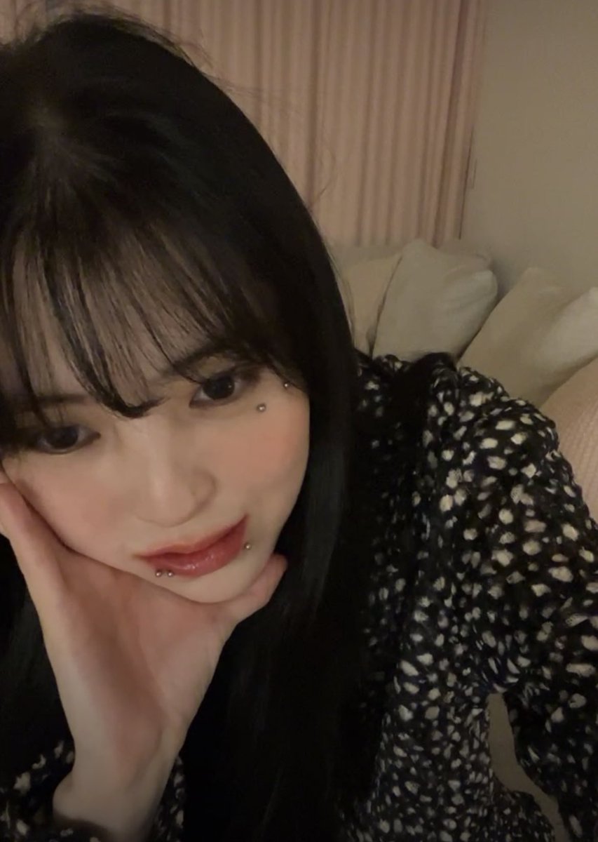 junk_soxee's tweet photo. 아름다와……🖤✨ https://t.co/0UiDCS90zv