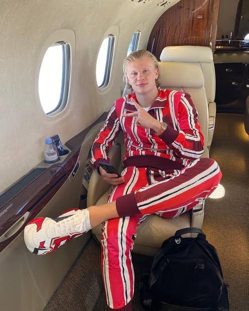 📸 Erling Haaland rocking the Atleti red and white after Atlético Madrid’s thumping 3-1 win vs Real Madrid in the Derby.

“That’s why I didn’t join them. Who would want to play a club that is second best in their own city? (laughs)”