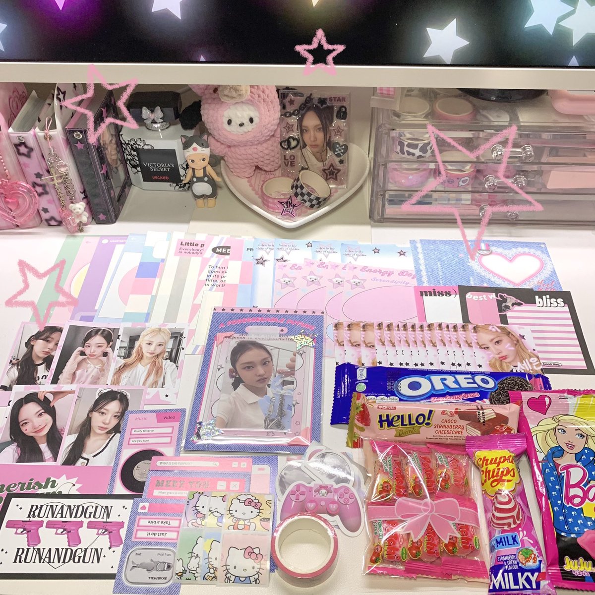 jeonzcards's tweet image. quick GA kasi ang saya ko today hehee 

100K TIKTOK FRIENDS GIVEAWAY ☆

• 1 winner haerin pc package
• 2 winners gcash 100 php

— mbf, like and rt this post
— ends on 9/27 6PM
— sf will be shouldered by me :D