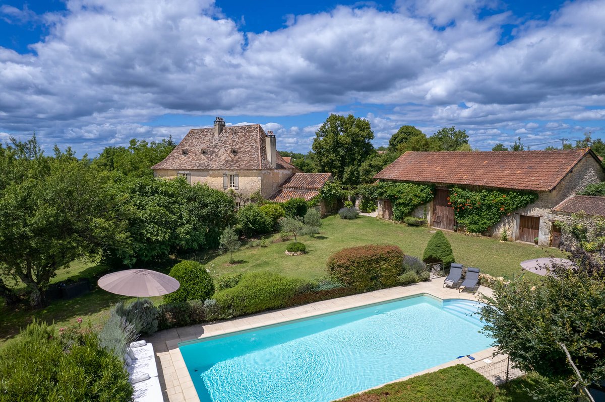 GiteWorld's tweet photo. Welcome to La Maison Louverie, a stylish country house located on a private estate of 4 hectares, surrounded by woods and fields.

https://t.co/cTmsajG6kw 
.
#giteworld #gite #gites #gitesinfrance #frenchgites #france #frenchproperty #holidayrentals #propertyabroad #visitfrance https://t.co/GsGKNJnton