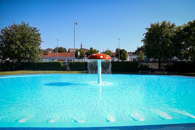 We'd love to see your photos from your visits to Church Walk Paddling Pool this year. 🥰 Share them below. ⬇️ #Northwich