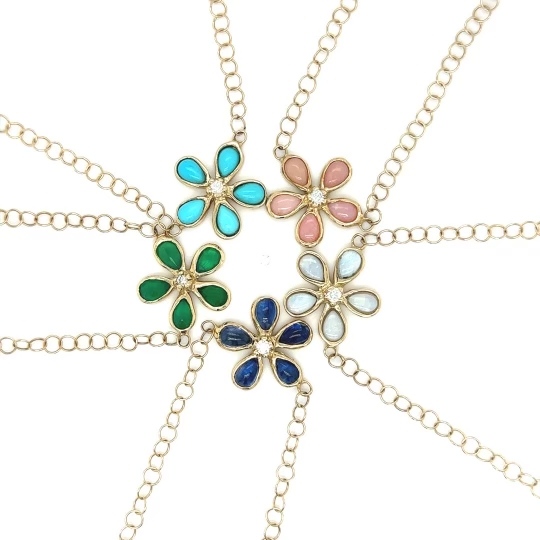 Flower power 

.

.

.

#statementaccessories #longnecklaces #jewelryaddiction #jewellerymaker #jewelrylovers #jewelryinspiration #lovejewelry #oneofakindjewelry #finejewelry #ilovejewelry #jewelrymaking #