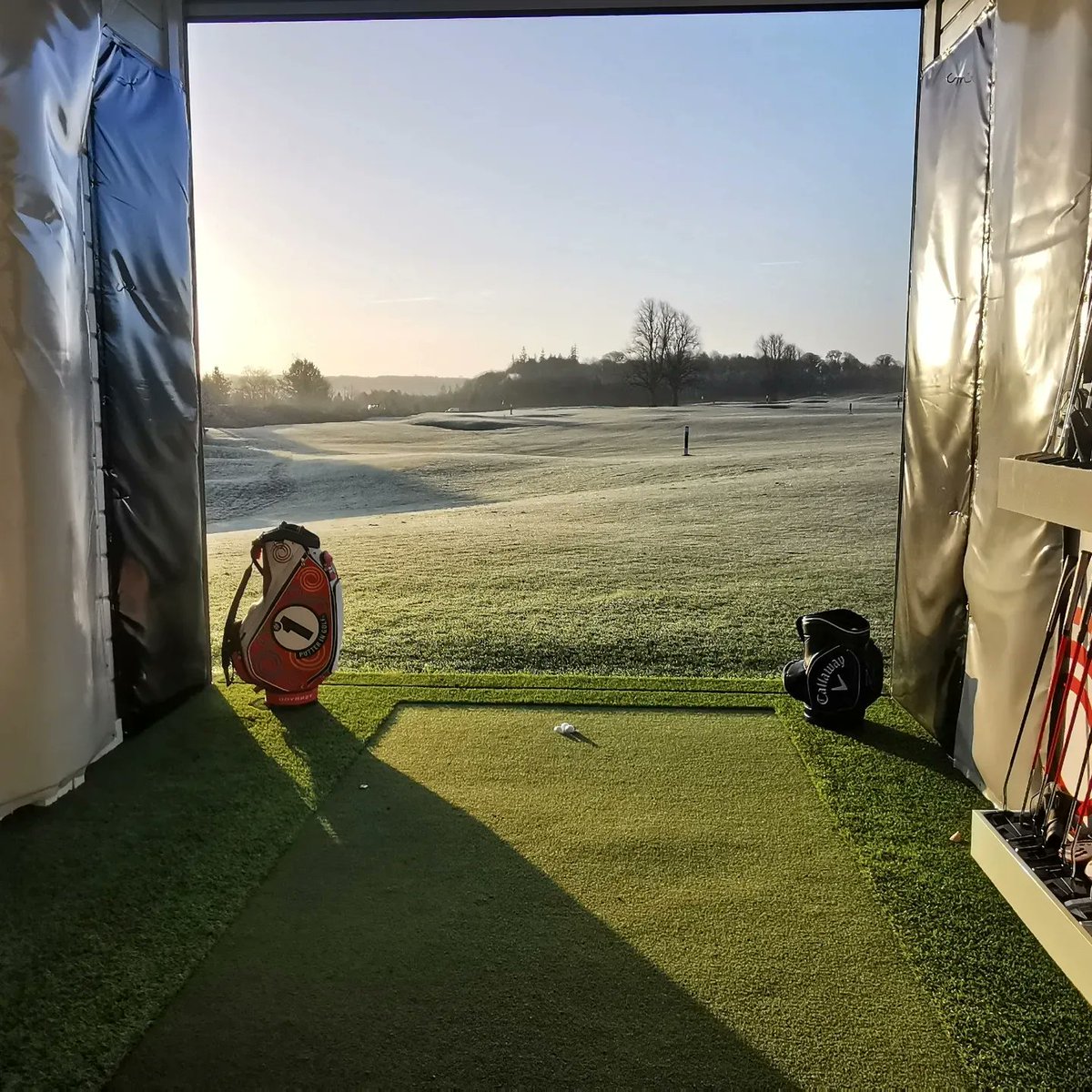 GolfMountJuliet's tweet photo. 🇪🇺🇪🇺 Giveaway 🇪🇺🇪🇺
To Celebrate the success of the @SolheimCupEuro and the retaining putt being held with an @OdysseyGolfTour Putter as fitted here at @mountjuliet we are giving away a Limited Edition Gothenburg Odyssey Putter Cover! RT and like for a chance to win! #Odyssey https://t.co/aWnNLRsuuc