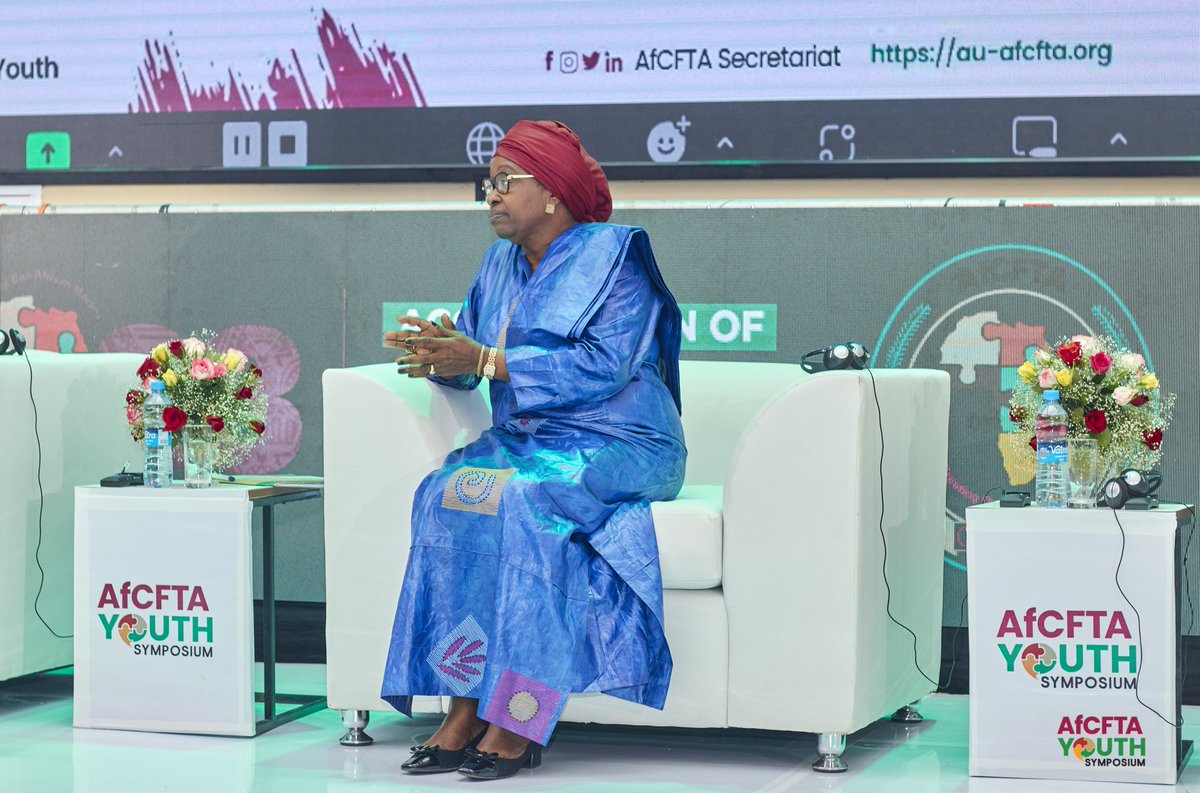 #AYS2023Rewind
The first panel looked at the nexus between peace-building and economic development in Africa. Moderator <a href="/Qhawekazimene/">Qhawe Mene 🇿🇦</a> drove her panel to discuss the role of youth in advancing the harmonisation of migration, regional integration and stability through trade.