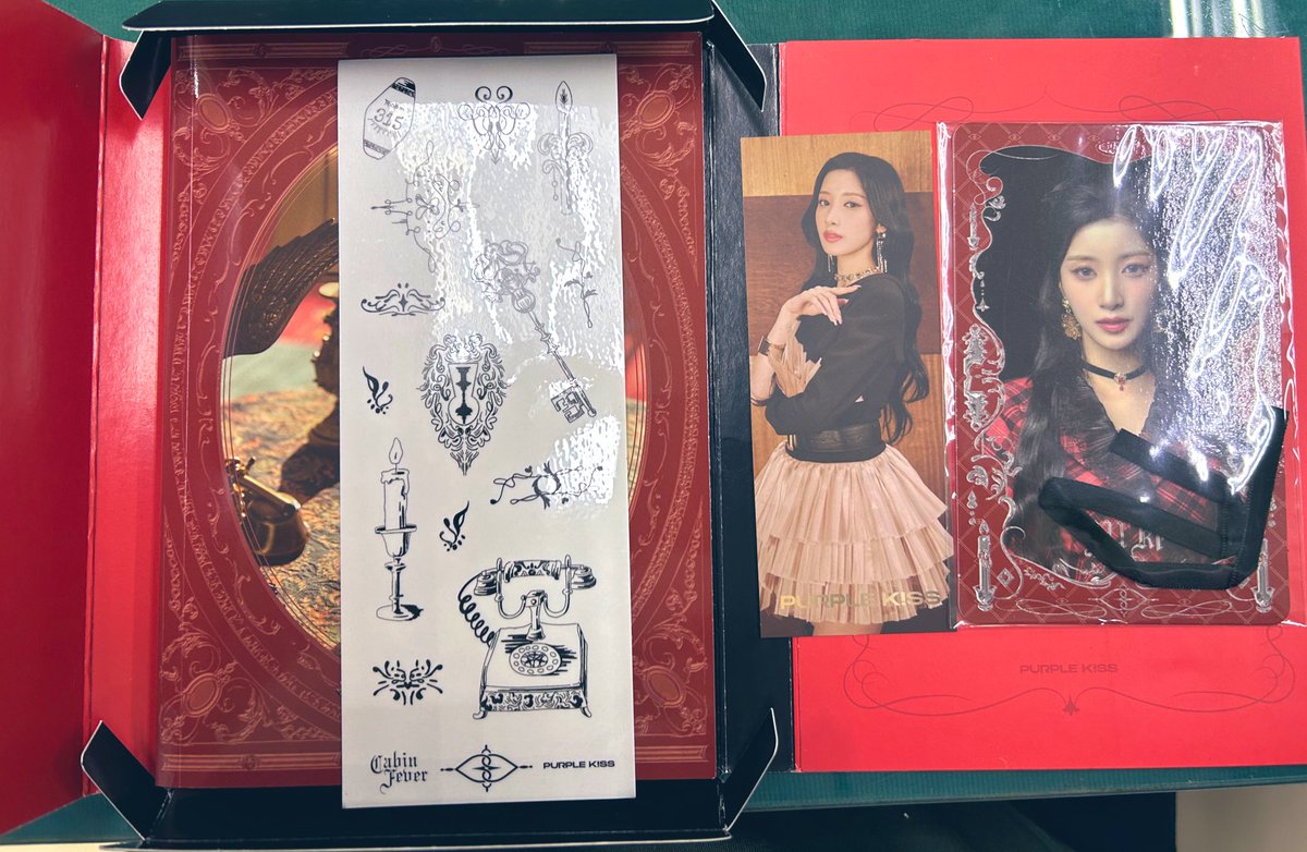 被QP YUKI燒到後…一去不復返…
又聽了Sweet Juice後愛上YUKI關鍵8秒…是真愛(嚴肅😆
試聽了專輯，每首都很好聽！便買了RED版本…哇…
小卡、卡片都是小雪啊…

#PURPLE_KISS