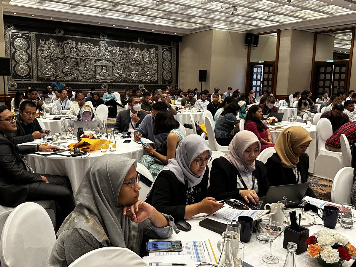 HardeepSPuri's tweet image. UrbanShift programme has been conceived in consonance with 2 important global agendas of our time: SDG 2030 &amp;amp; Paris Agreement. It aims to bring back equilibrium between nature &amp;amp; built environment by undoing actions which have brought us to the brink of ecological crisis.