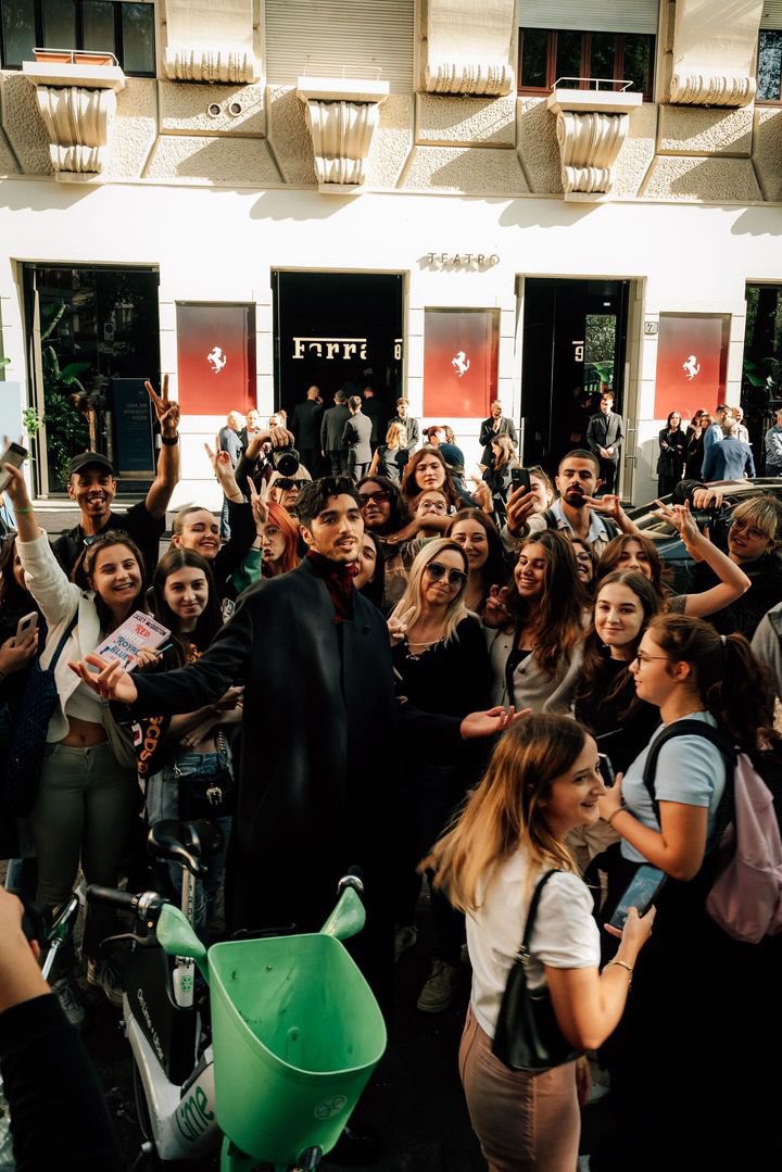 ROCKLANDTUCKER's tweet photo. so vincent sent me this pocs he took of taylor and us😭😭😭😭😭 i cried real tears https://t.co/yTedRwtezo
