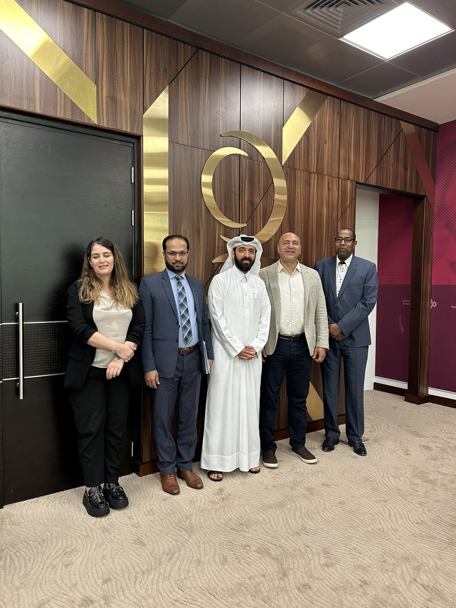 AMB_Affey's tweet photo. Productive warm discussion today in #Doha with Nawaf Al Hammadi of #Qatar charity to support @Refugees response to the emergency situation in Ethiopia as a result of the conflict in #LASANOD  and the progressive #Shirika plan of Kenya.
@qcharityglobal is a solid partner of #UNHCR https://t.co/fC2azmiIBT