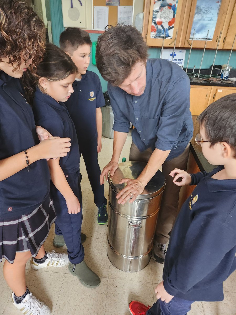 Ms. Matthews and Mr. Peters have been busy with student volunteers harvesting honey from the hive for the very first time these past few weeks! A very proud moment for the St. Bon's Beehive. 🙂 #deeplearning <a href="/StBonaventures/">St. Bon's 🇨🇦</a>