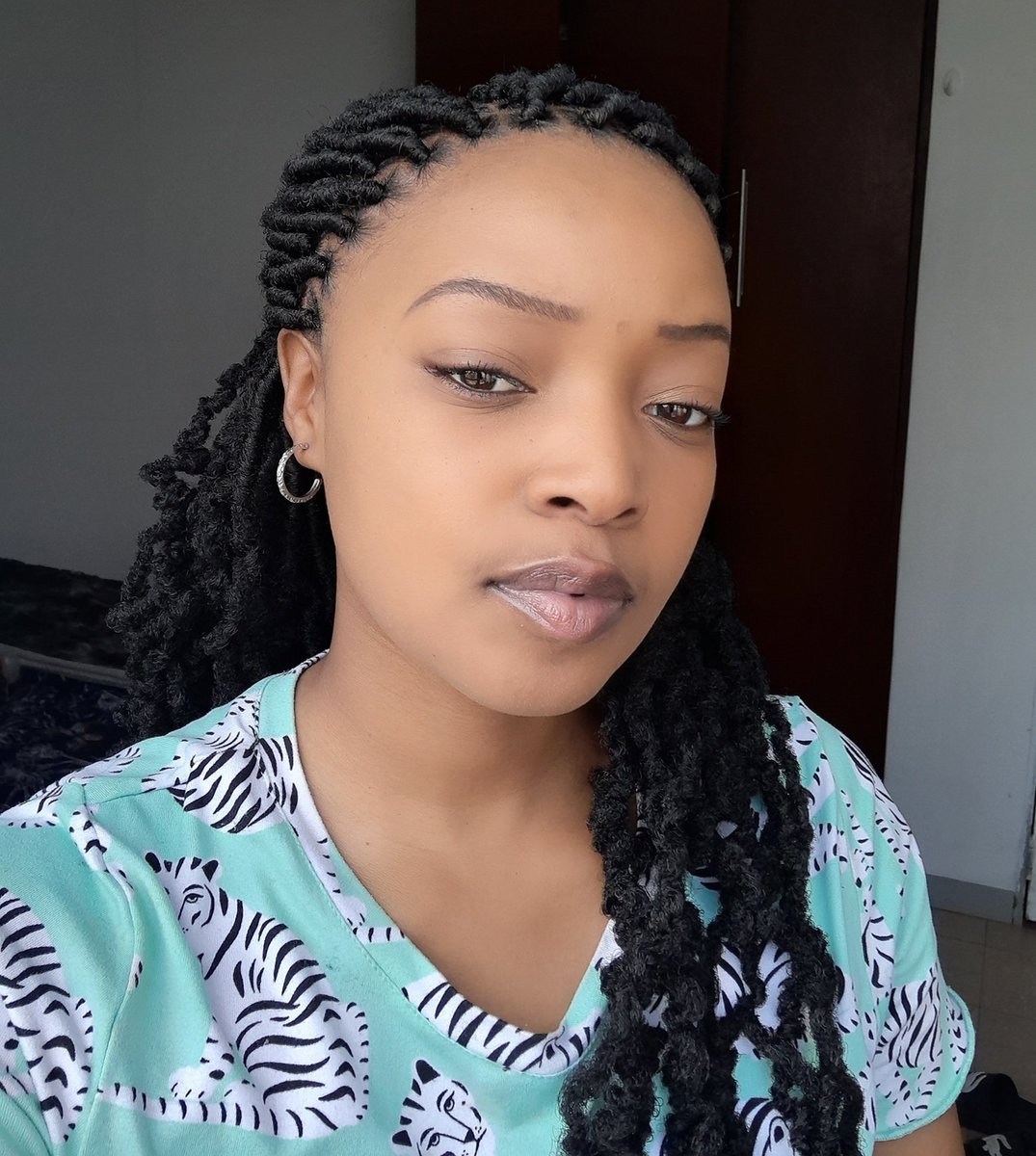 ThabetheKuhle's tweet photo. A lovely day to be umaThabethe 😊😚 https://t.co/IntKTEnfjN