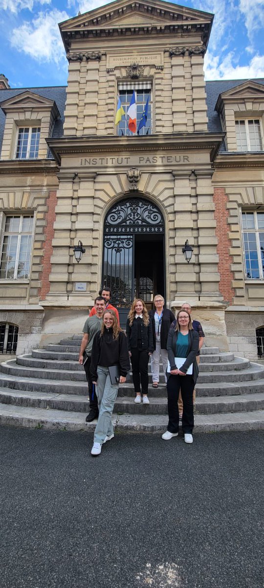 When team members are having fun at Institut Pasteur without you…. 🥐 🇫🇷 🤓 🔬 🧠 (great work Sam in discussing research interests today with the leading Bourgeron research group!) #autism #genetics #gutbrain #inflammation #mice 🐁