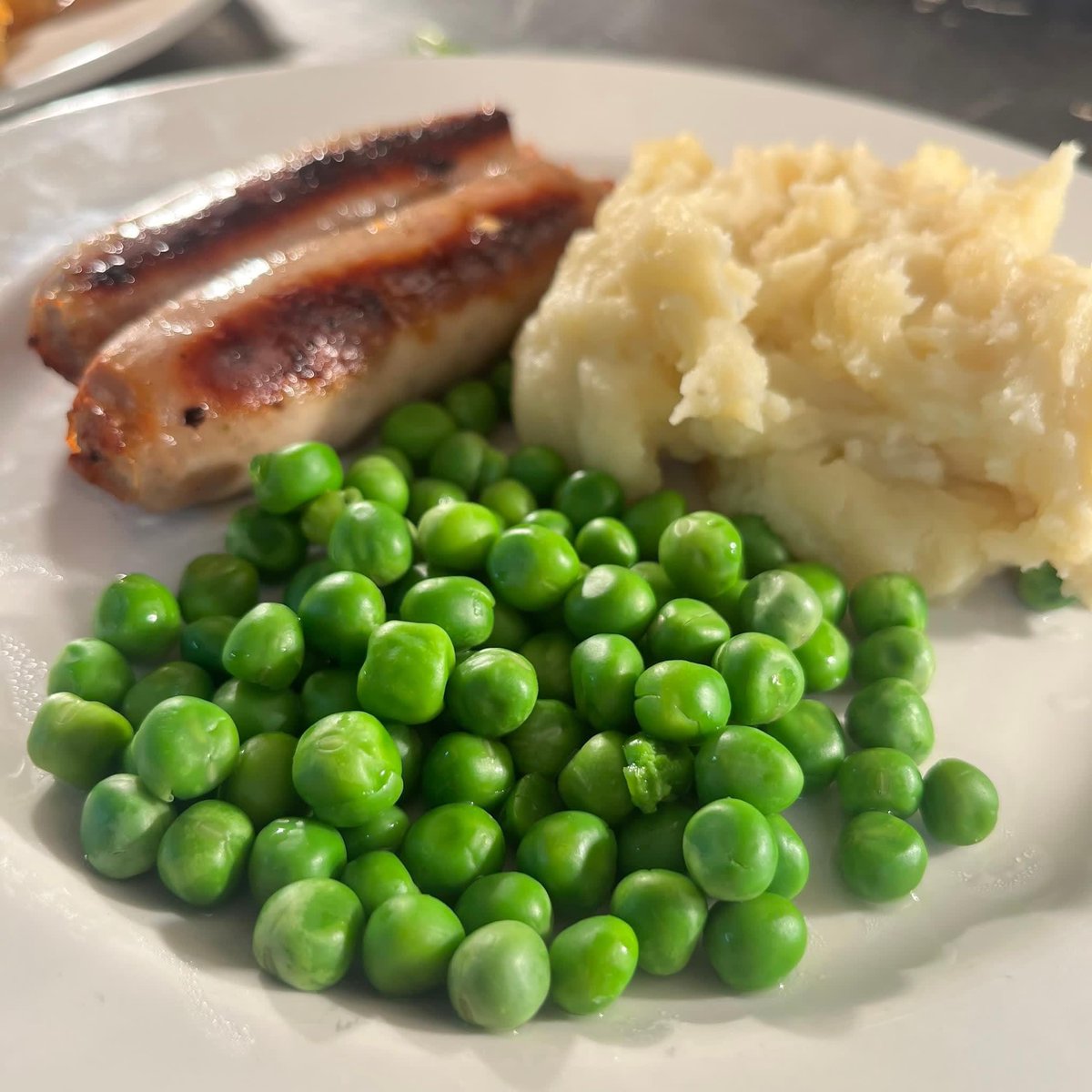 Wackyscunny's tweet photo. 🌟 Attention, parents! 🌟
Introducing our incredible Monday offer: KIDS EAT FROM £1! 🍽️✨
#KidsEatFor£1#HappyKids https://t.co/CYxhwf02di