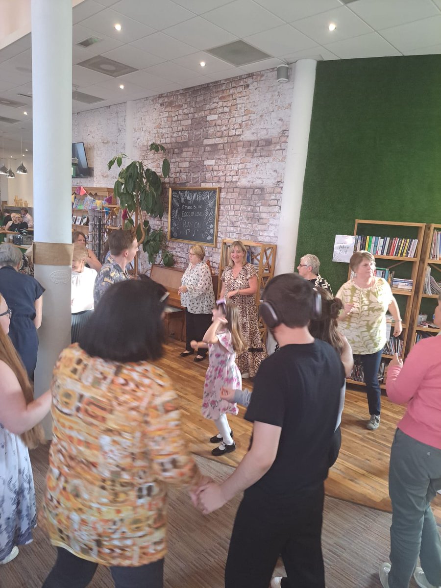 m4uaberdeen's tweet image. Our amazing volunteers, tutors, staff and talented students made it all possible.   

#Music4U #dancinginseptember #aberdeencharity #music4uaberdeen #charity #M4U #musicmakingadifference