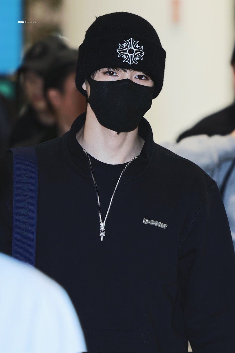 제노 icn Chrome Hearts : Labeled Triple Cross Half Zip Sweat