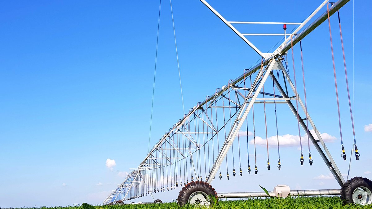 KometIrrigation's tweet photo. PIVOTAL KNOWLEDGE!
Has your online research left you high and dry or are you feeling oversaturated by floods of information?
In our latest feature we take a look at HOW PIVOT SYSTEMS WORK, outlining everything from basic components and operating principles
https://t.co/xhBJp0Hnfi https://t.co/BlrnoIeCW2