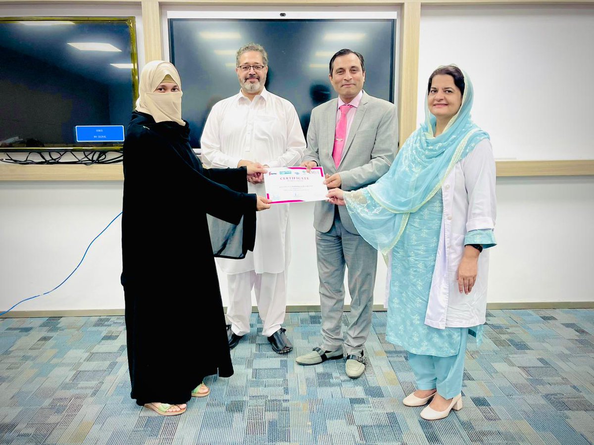 PAME_Pak's tweet photo. Excellent workshop on #PeerReview  by @KMUJOURNAL1, facilitated by @Irfanscribes President of @PAME_Pak &amp; @academia_kmu past president of @PAME_Pak, celebrating #PeerReviewWeek2023 at #KhyberMedicalUniversity Institute of Medical Sciences #KIMS#Kohat https://t.co/qb43TY4WXo