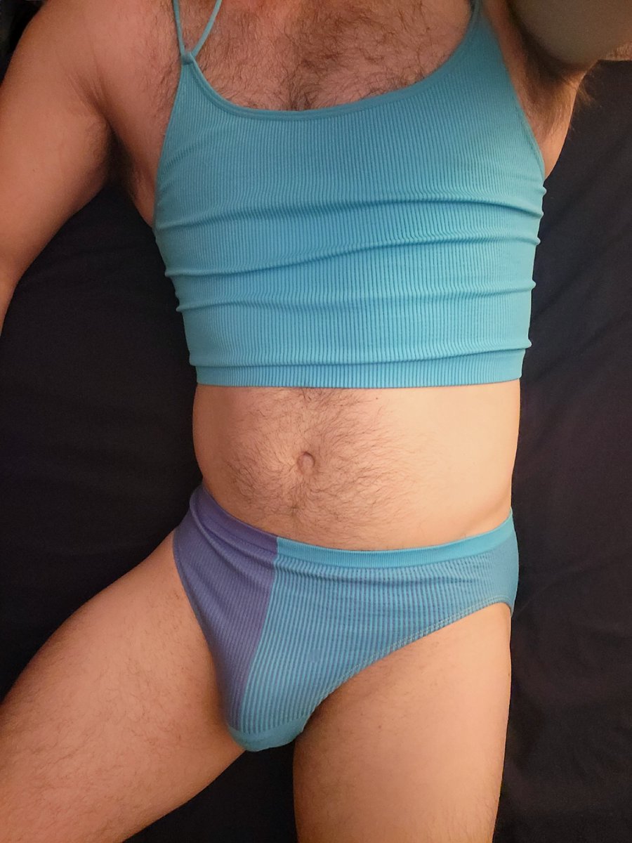 iwearpantiestoo's tweet photo. I could really use some help this Motivation Monday. I don't wanna get out of bed. But I should. Wanna send some encouraging words? Send a pic to wake me up properly? Show me how you'd just cuddle and ruin my plans for the day? Let's start the week! #MotivationMonday #cuddleparty https://t.co/WOUXzvcMOl
