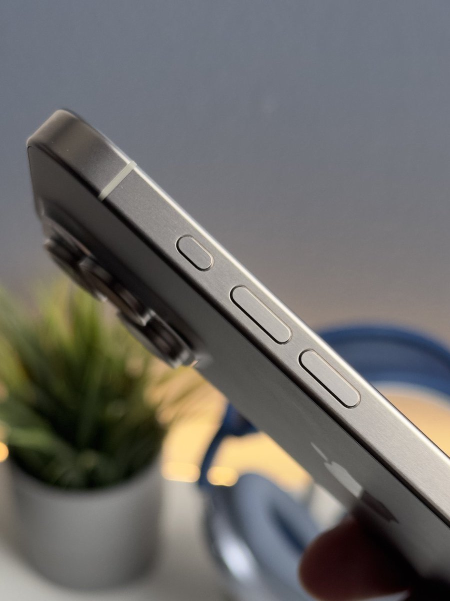 Just_Sidd7's tweet photo. What would you set the Action Button to? 

#AppleEvent #AppleEvent2023 #apple15 #iPhone15 #iphone15pro https://t.co/gaA2TkrL2N