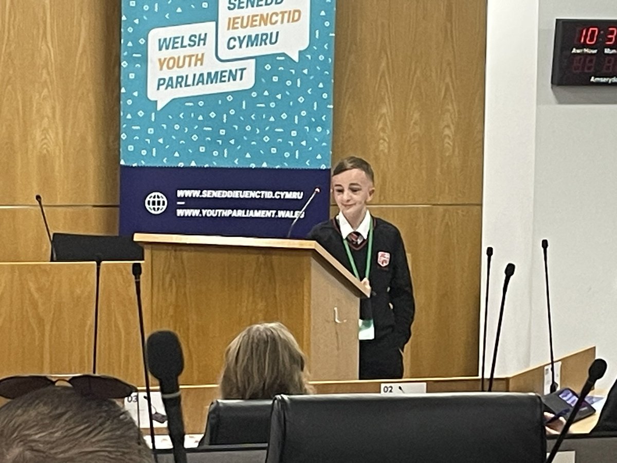 TalkingHandsCYP's tweet photo. good conversation today @WelshYouthParl  schools https://t.co/t4wTuf2dW2