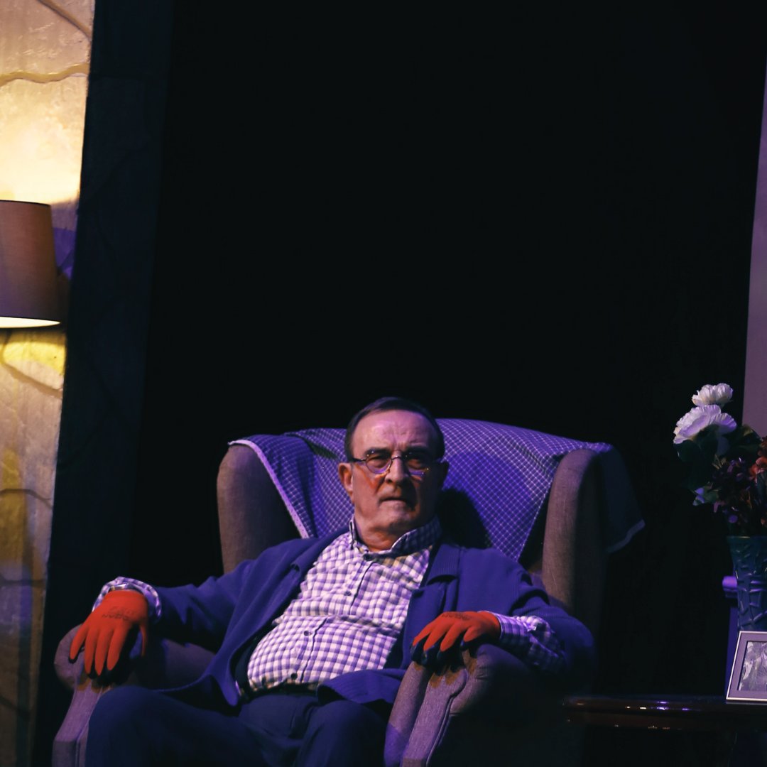 En iyi tiyatro oyunu dalında Edgar Ödülünü alan, Broadway’de en uzun süre sahnelenen gerilim-komedi tiyatro oyunu rekoruna sahip Ira Levin imzalı efsane Deathtrap; <a href="/gateproduction/">GATE</a>  yapımı olarak, 28 Eylül Perşembe akşamı <a href="/fisekhane_/">Fişekhane</a> sahnesinde. #paribu t.ly/U8e_f