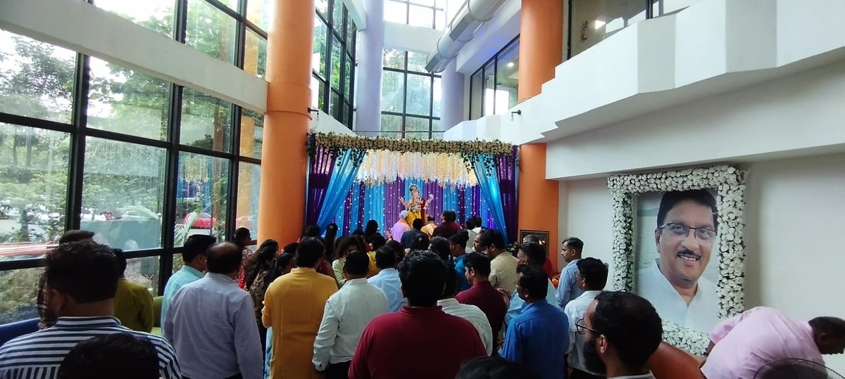 Allied Digital got in the festive spirit and got together for the celebrations for Lord Ganesha on the 20th of September at the Allied House- Mahape, Navi Mumbai. 🙏🌟 
#AlliedDigital #GaneshChaturthi #FestiveSpirit #lordganesha