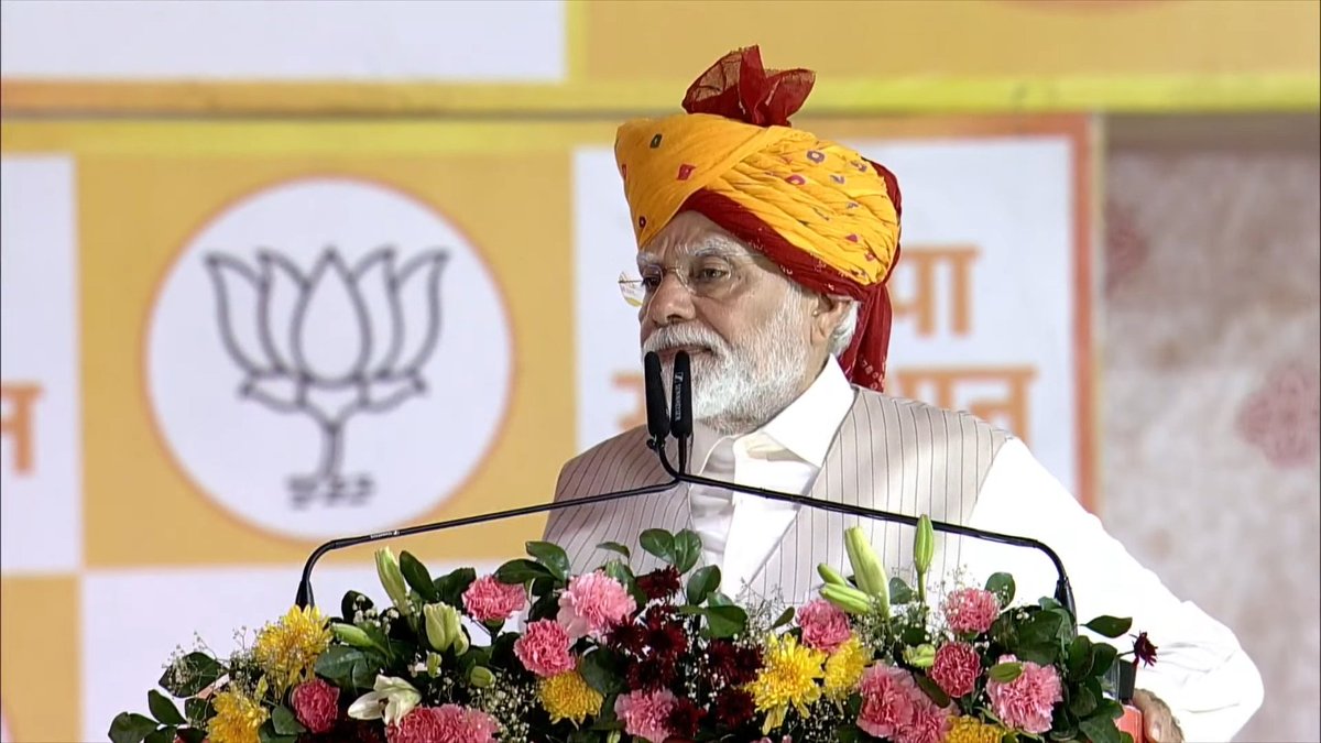 BJP4Rajasthan's tweet photo. राजस्थान में भाजपा सरकार बनने के बाद पेपर लीक माफिया पर सख्त से सख्त कार्रवाई की जाएगी। युवाओं के भविष्य के साथ खिलवाड़ करने वाले किसी भी माफिया को बख्शा नहीं जाएगा।

- प्रधानमंत्री श्री @narendramodi 

#ParivartanSankalpWithModi https://t.co/yZpWNewLmN