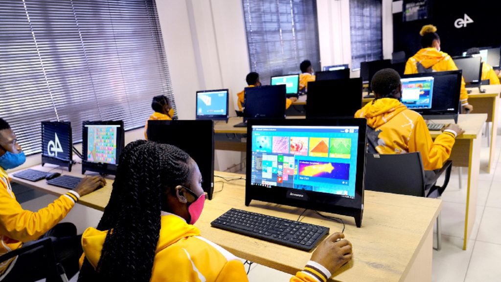 benjimk's tweet photo. 🇨🇩RDC
Pouvons nous avoir une campagne électorale basée sur des idées claires? L’avenir de notre pays en dépend. 
Ne plongeons pas dans les polémiques inutiles, ne répondez pas aux attaques personnelles, parlons projets, visions avec chiffres clés si cela est possible. 
🇨🇩❤️ https://t.co/iJD27gf6l1