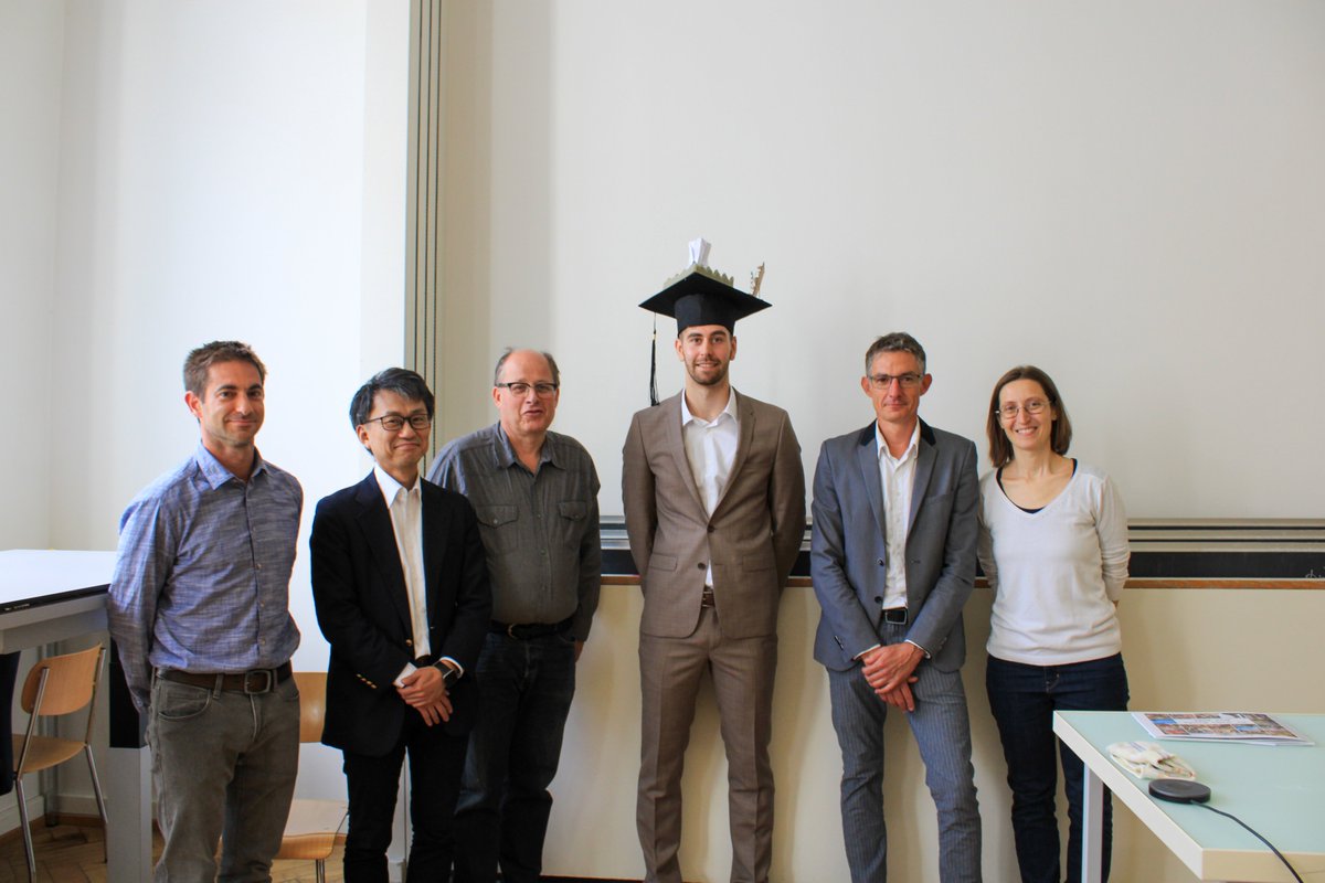 Congratulations to Dr. Fabien Sanchez for completing his PhD in our group. Wish him the best and success in his future endeavours. #esca #nanolinobasel #SNI #XPS #nanoscience