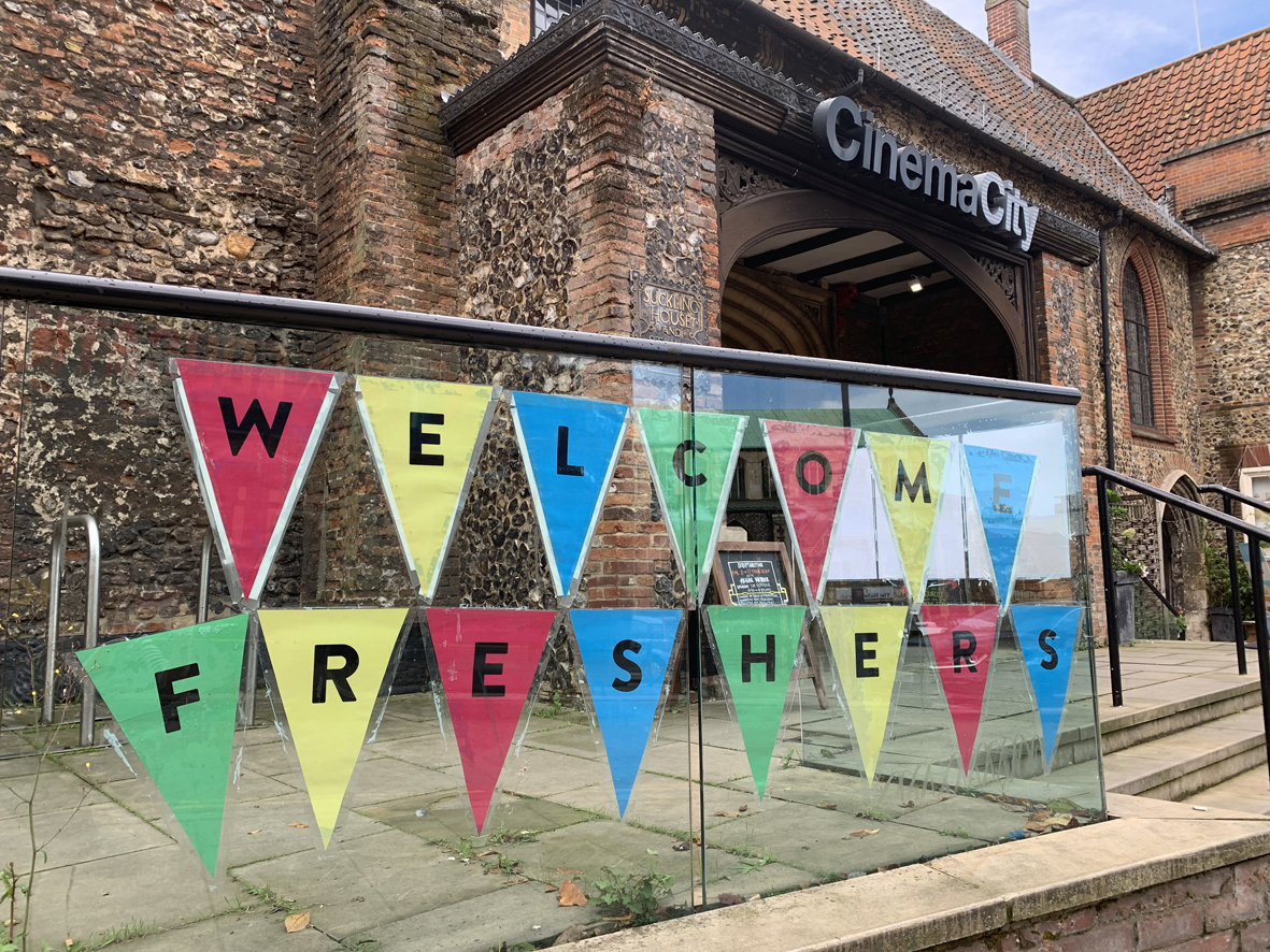 CinemaCityNrw's tweet photo. 👋🏻 Welcome Freshers! 👋🏻
New to Norwich? This is us...
📽️ 3 screen cinema
👀 £4.99 tickets Monday - Thursday for 16-25 yr olds
🎟️ Student Membership for only £20
☕ Cafe bar
📶 Free Wi-Fi
🛋️ Spaces to work & chill
#norwichstudents #studentoffers #studentfood #ueanorwich https://t.co/12alATyp9Y