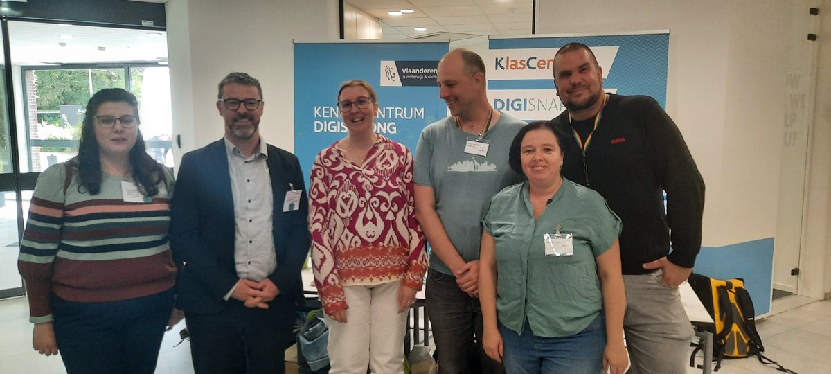 DecraemerJan's tweet photo. Kenniscentrum #Digisprong is vandaag aanwezig in het hart van #onderzoek en #innovatie als partner bij #digiwijs @imecVlaanderen #Leuven #fullhouse #smarteducation @j_redant @klascement @kbernaerts #AR #VR #GAMESindeklas https://t.co/SCdHC3Jwyh