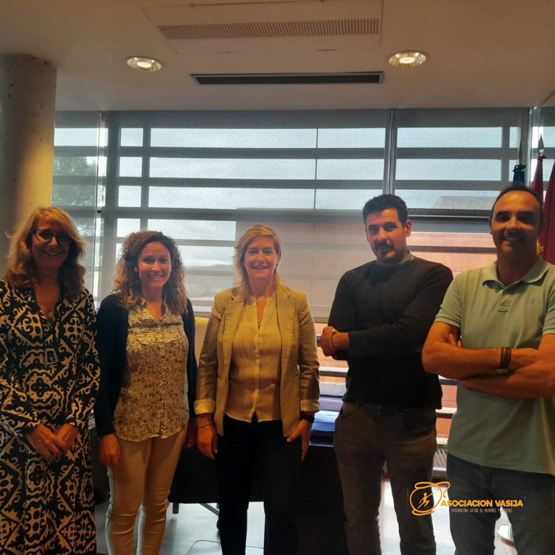 As_Vasija's tweet image. Reunión con la nueva Dirección General de Infancia y Familia de @gobjccm junto con las entidades de la Federación.
🟢Presentamos FEPA y aspectos clave del #ProyectoIMEX.
¡Seguimos! 🤝@Accem_ong @AldeasEspana @AHoruelo @fepa_18 

#AsociaciónVasija #ElValorDeLosQueMenosCuentan