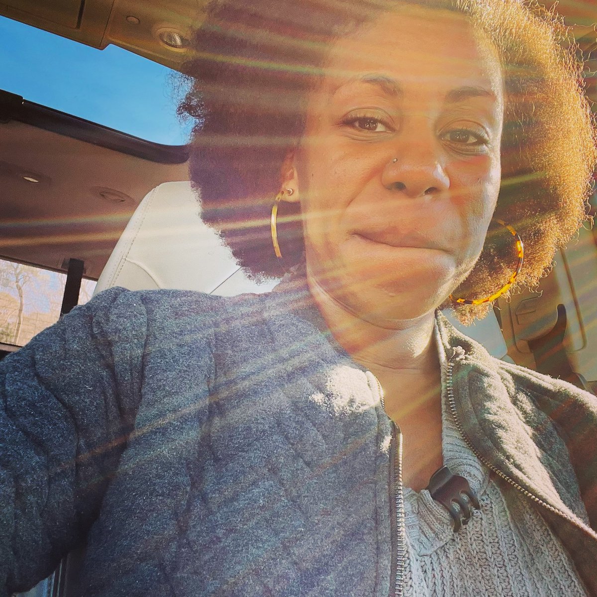 akeylahsimone's tweet photo. Good morning 🌱
Be kind to the most unkind person you meet today. Practice being intentional with your words and actions in the most uncomfortable and adverse moments. Choose kindness. On purpose ✨ 

#AkeylahSimone #girlsgotsoulnaturally #natural #mindfulness https://t.co/I1ZdtTIS3f