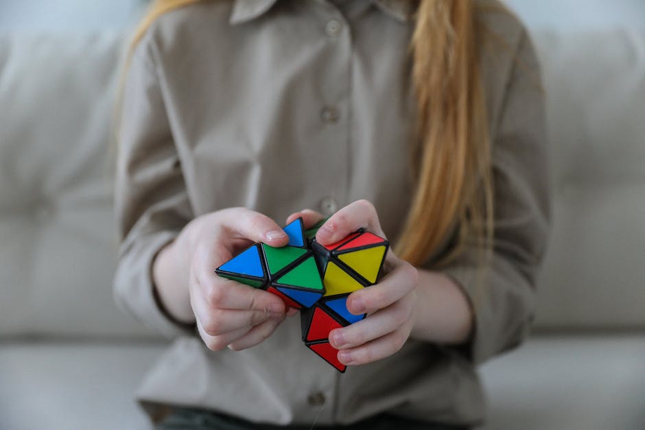 RedescubreLaEM's tweet photo. 🧠Está claramente demostrado que la rehabilitación neuropsicológica mejora la afectación cognitiva producida por la #EsclerosisMúltiple. Es por ello que este tipo de rehabilitación debe recomendarse a todos los pacientes en los que se detecte el deterioro cognitivo. https://t.co/wdCqUD2Lh8
