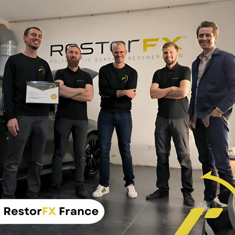 RestorFXFrance's tweet photo. La famille RestorFX s'agrandit 🔥
Félicitations à l'équipe de RestorFX Amiens pour avoir terminé leur formation 💛🖤
#Restorfx #France #Amiens #automobile #detailing #MorningDeDifool #Lille https://t.co/NibyjUWNb1