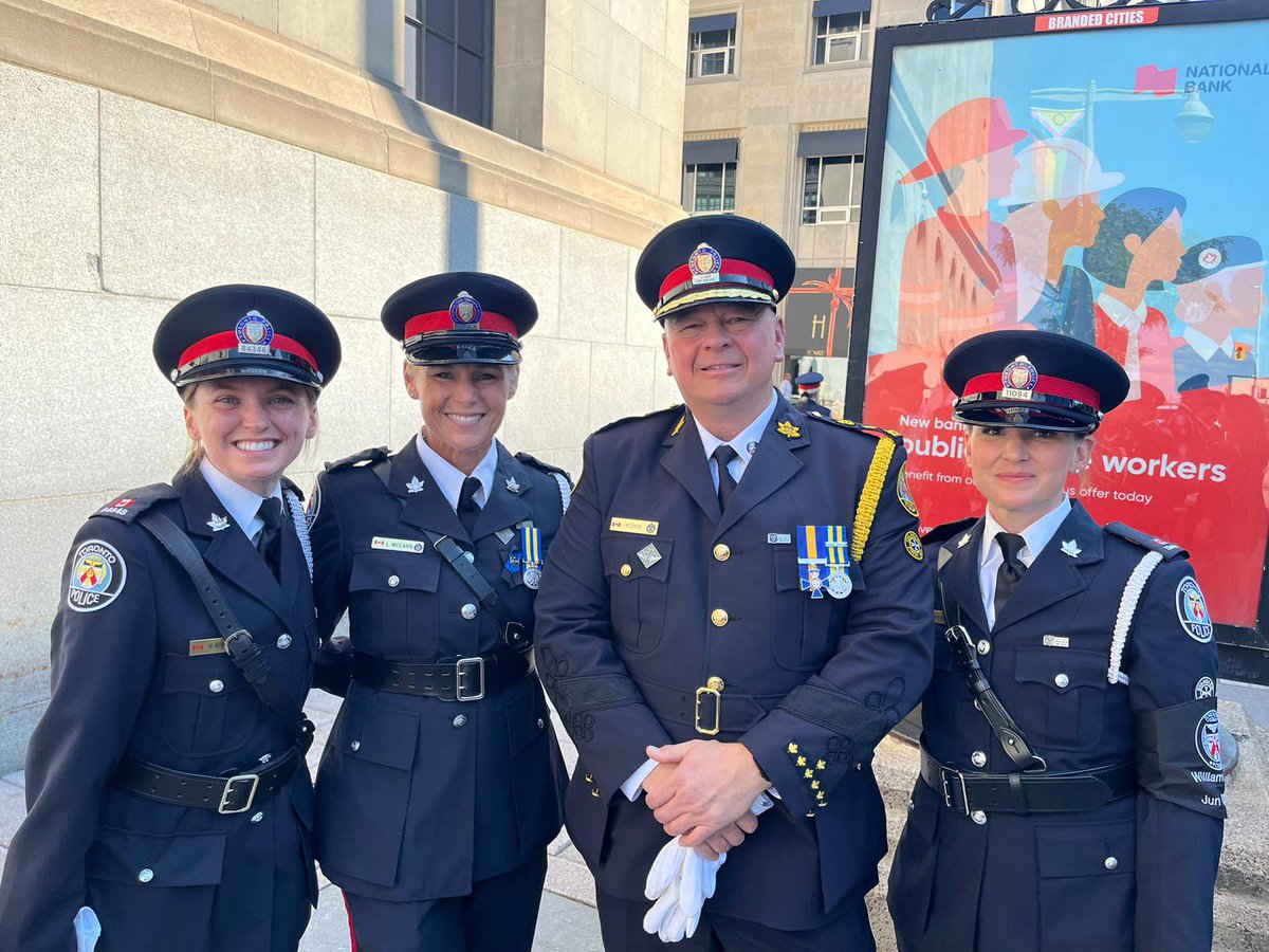 SEames_TPS's tweet photo. Yesterday we all gathered at Parliament Hill in Ottawa to honour the 11 officers who were killed in the line of duty this past year #herosinlife #neverforgotten https://t.co/3c30XP8HFu