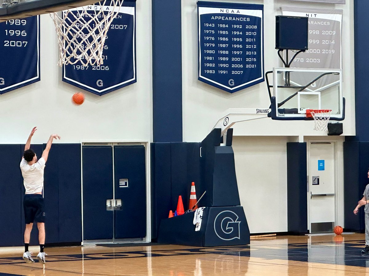 There is enough time in the day! When you start early!! Breakfast Club = 7am Gym. 8am Class. Live in the gym. Be unbreakable. @IsmaelMassoud @Jaydenepps_ @WAYNEBRISTOLJR