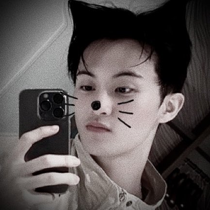 m4rtidi's tweet photo. m-ark m-eow https://t.co/RhoqzQAEB7