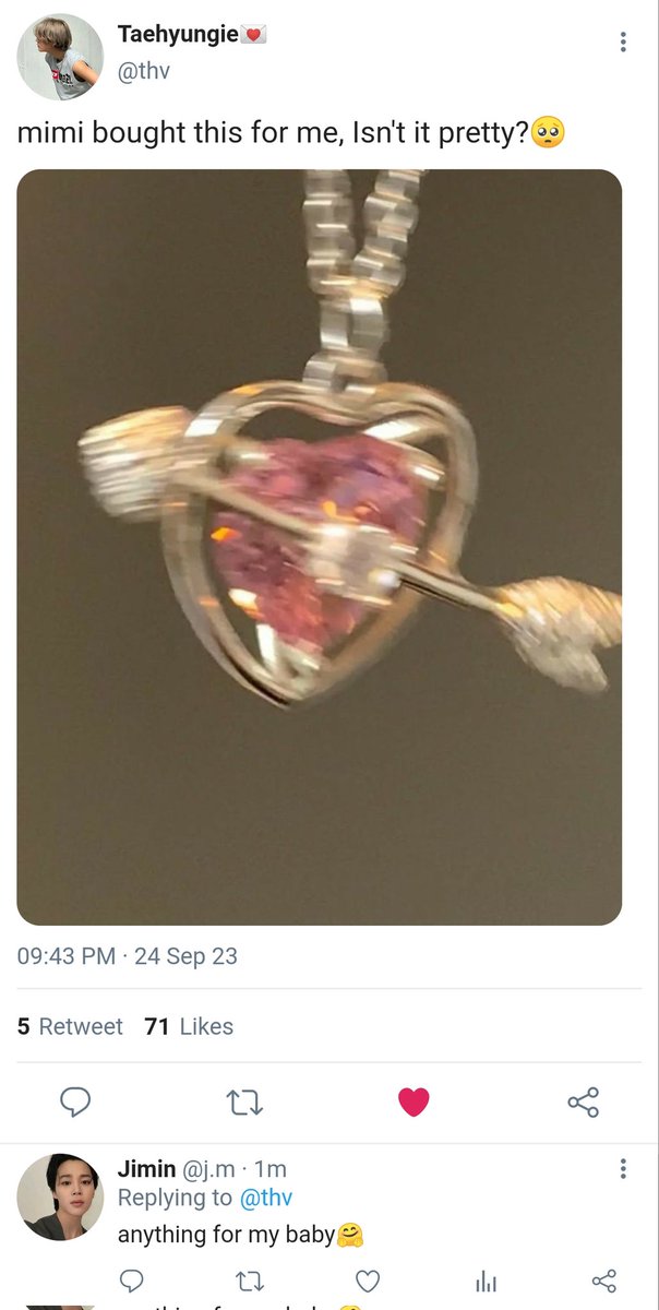 tetebokkie's tweet photo. A #taekookau where despite being the only male omega in the city kim taehyung has never felt left out. Always being loved and adore by his friends, getting differents courting gifts from differents alphas everyday. But falling in love with his professor who doesnt even spare him+ https://t.co/MQzq8gtBYo