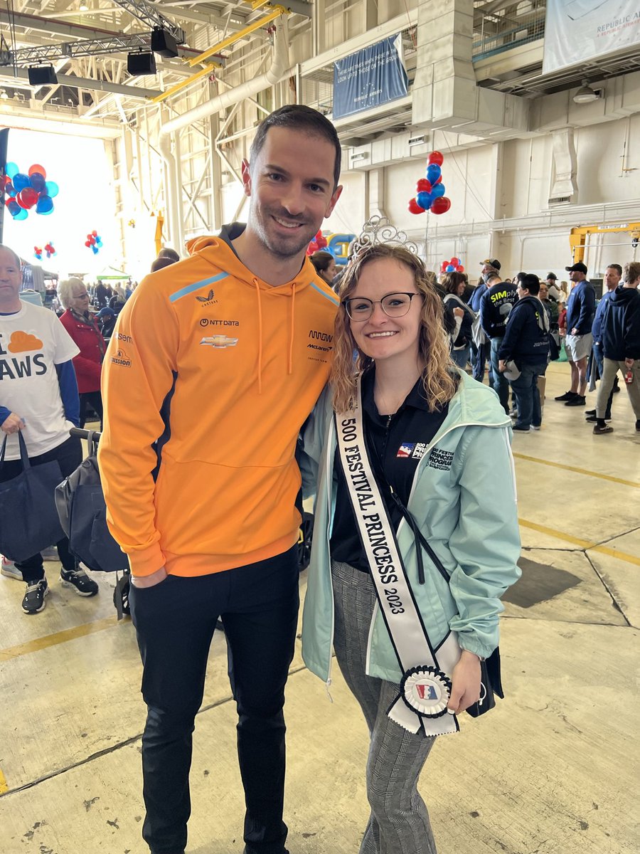 hmp2019's tweet photo. Happy birthday @AlexanderRossi! I had no idea that we shared the same birthday!!! Have a great day 🥳👍🏼 https://t.co/32AyyOTFGC