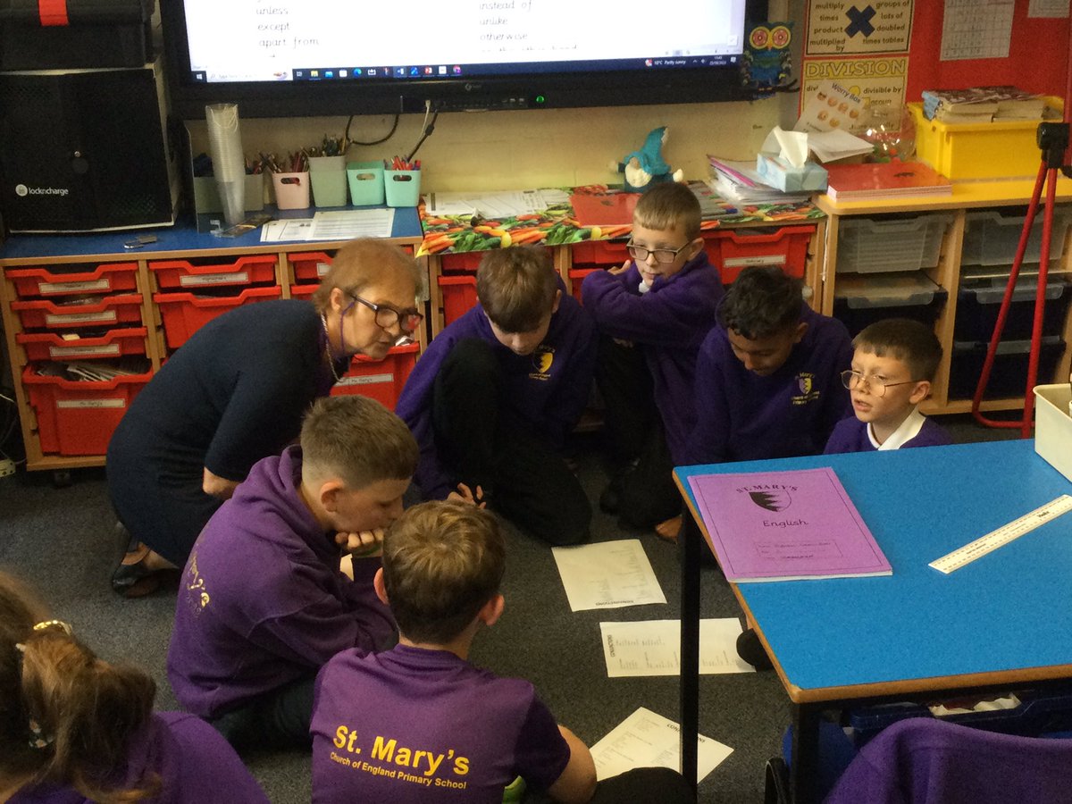 StMarys_Hinck's tweet photo. Year 6 are having a debate about whether fox hunting should be banned? They are using conjunctions to start each sentence based on what the previous person has said. #balancedargument https://t.co/iHBzhyqoB4