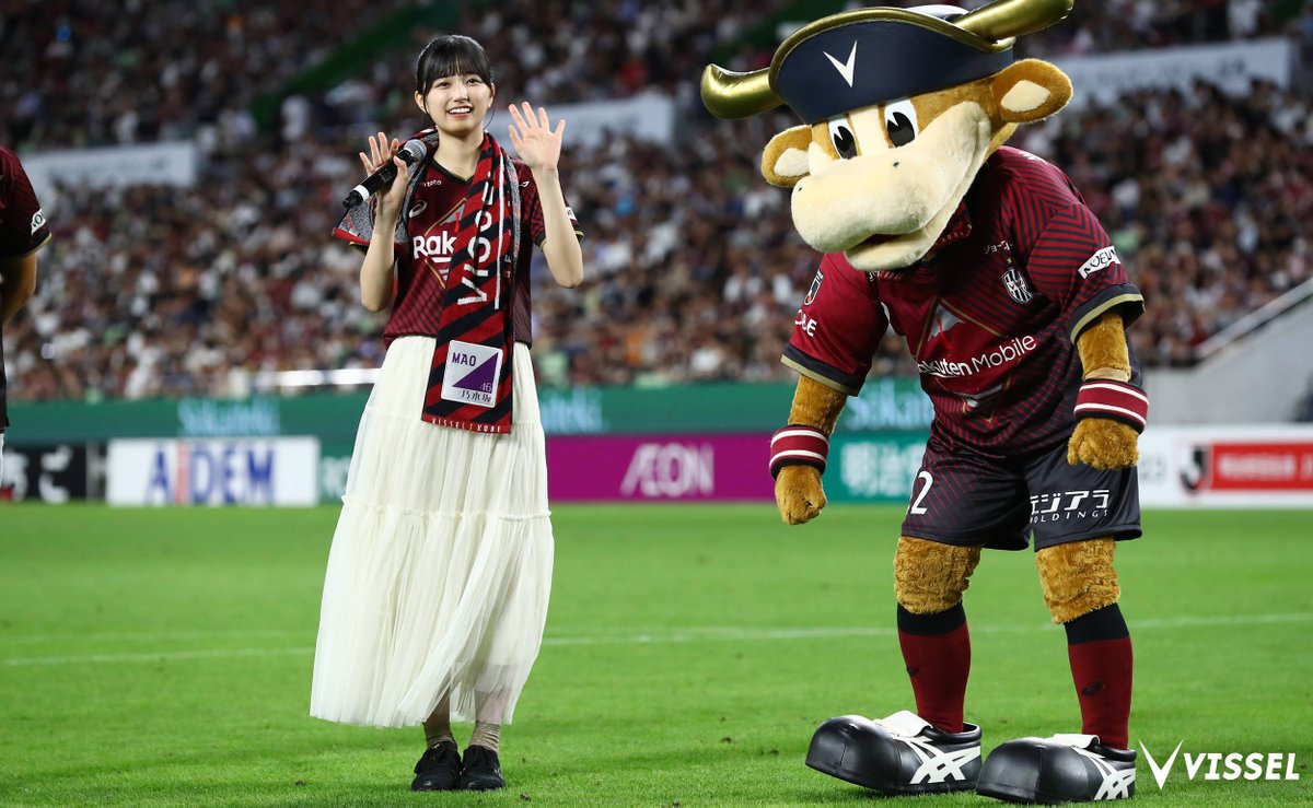 セレッソ大阪戦のスペシャルゲストとして試合を盛り上げてくれた