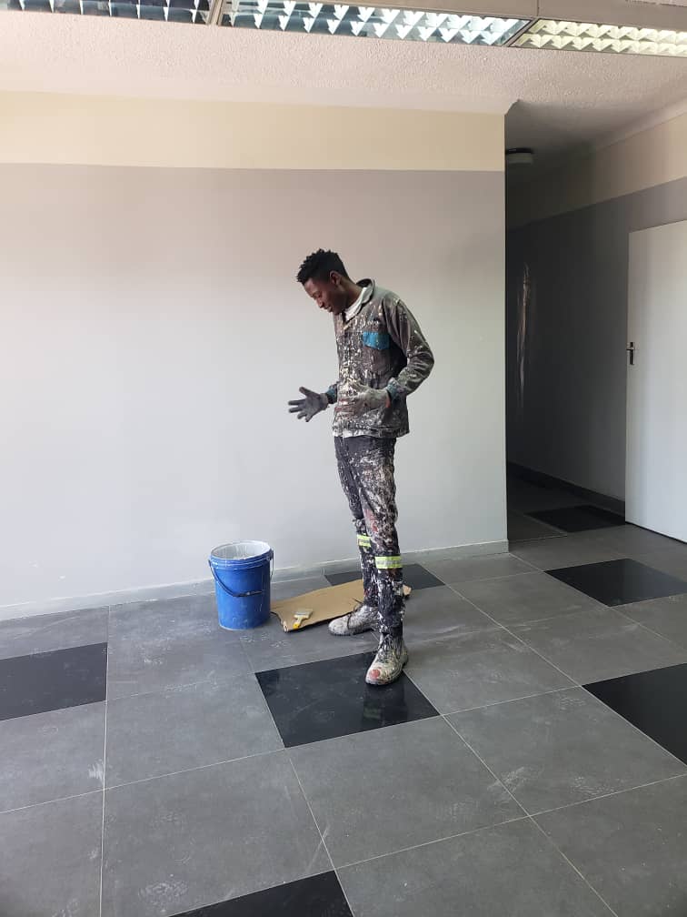 Pablozw1_'s tweet photo. Ndisina plan ndiripaden fon ikapinda kubva kune rimwe Tweleb pano apa mhanyai ku ZB bank Borrowdale kurikuda kuitwa basa 😂 mamwe malink unongoona kuti ndi Jesu chete uyu https://t.co/4YXRdqzoU9